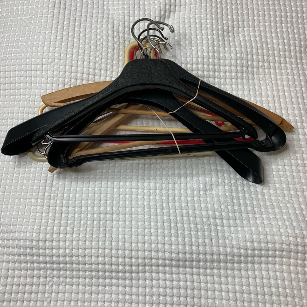 ‼️🛍3/$10🛍‼️10pc mixed hangers